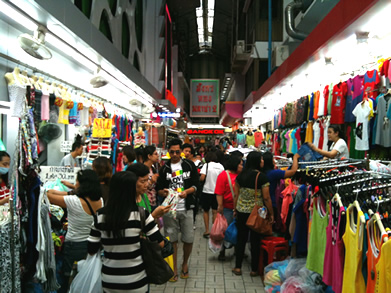 プラトゥーナム市場