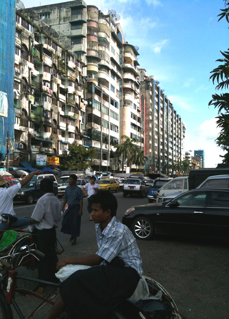 未知数のミャンマー